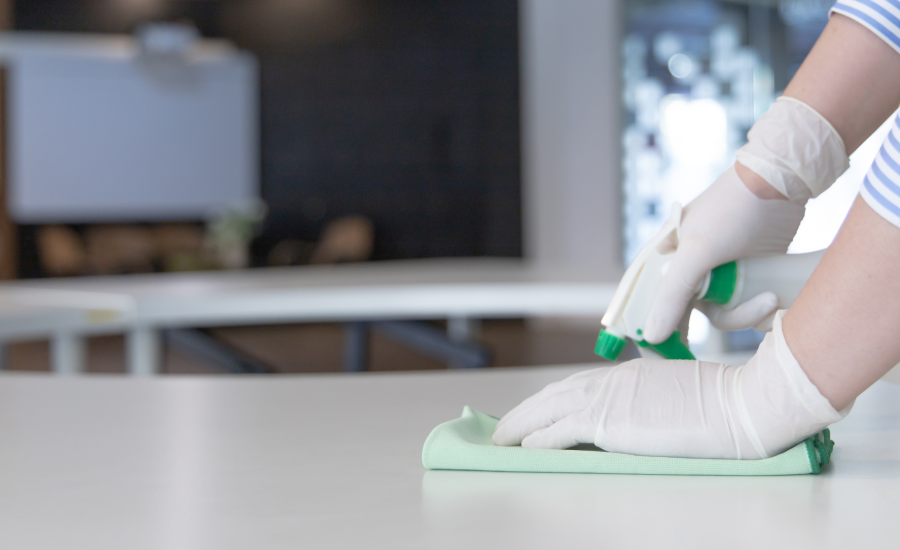 Auxiliar de Servicios de Limpieza y Planchado para Colegio Universitario